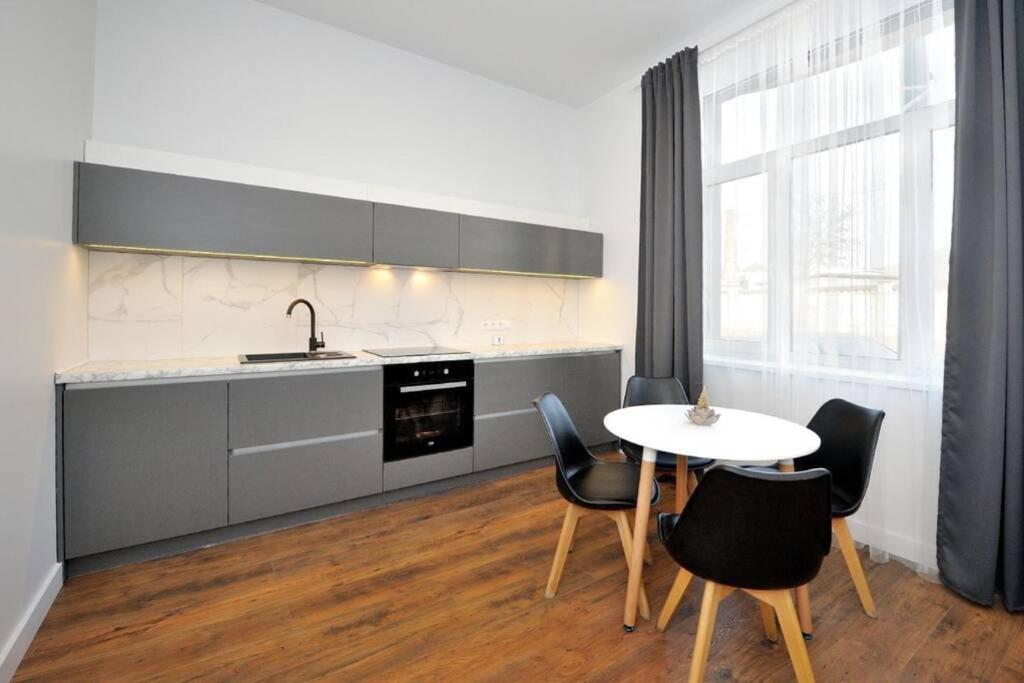 Salia Kauno Centro Apartman Kaunas Kültér fotó