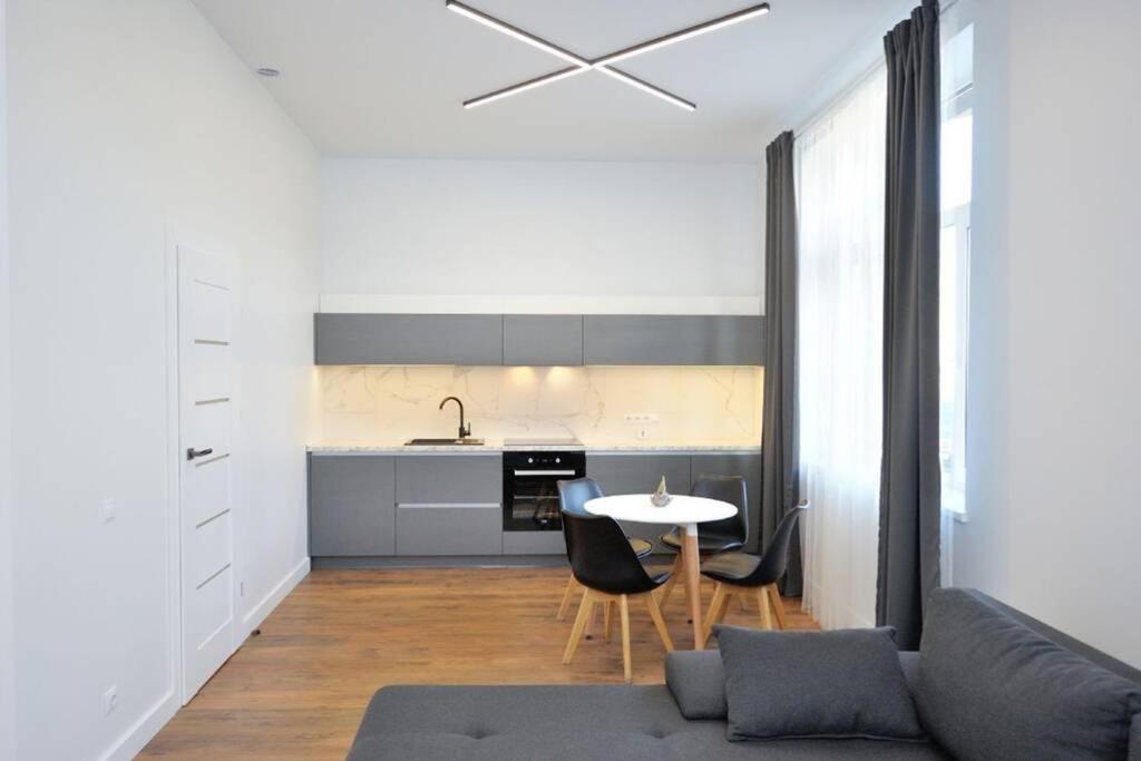 Salia Kauno Centro Apartman Kaunas Kültér fotó